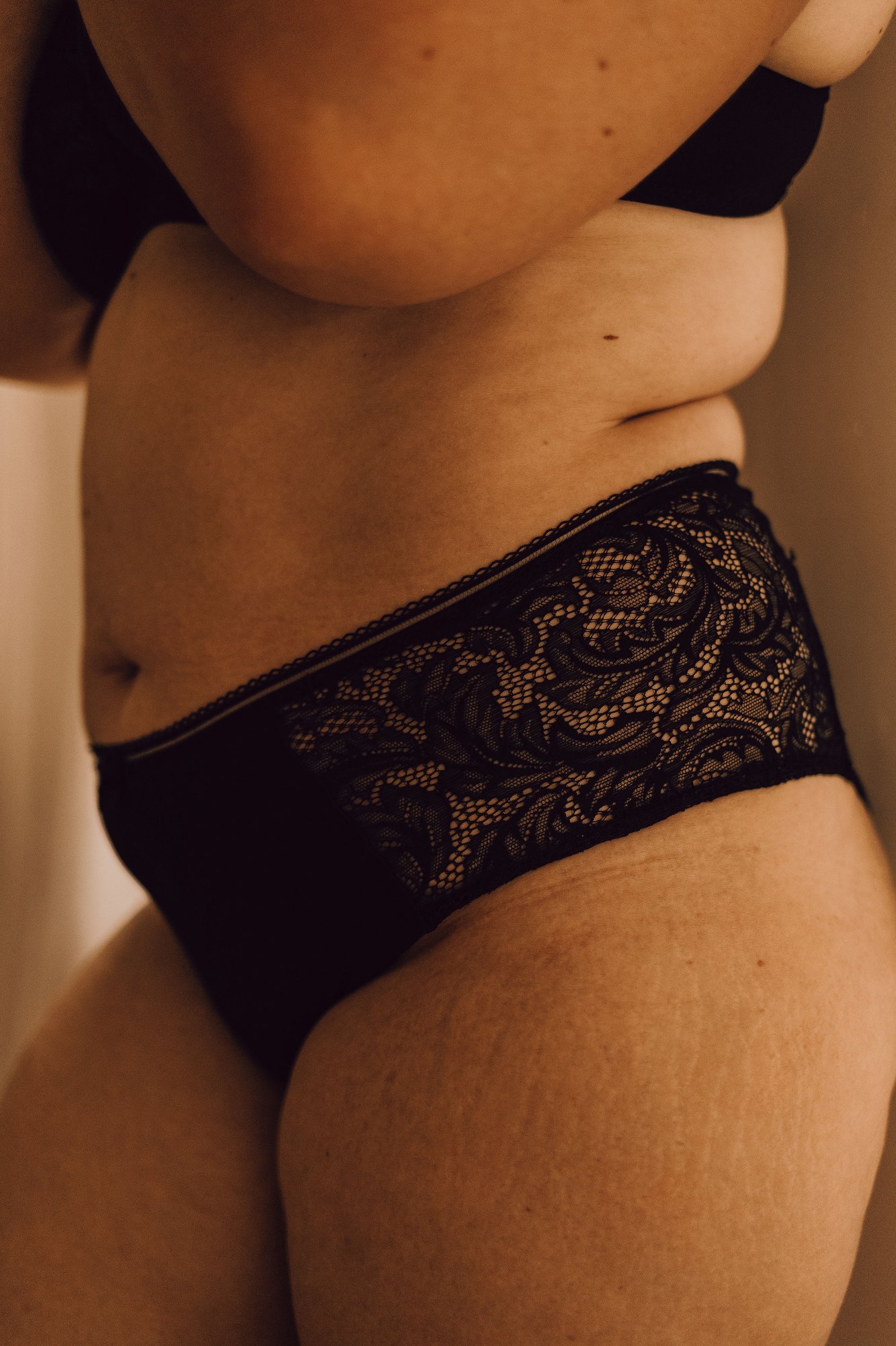 Détail lingerie dentelle noire